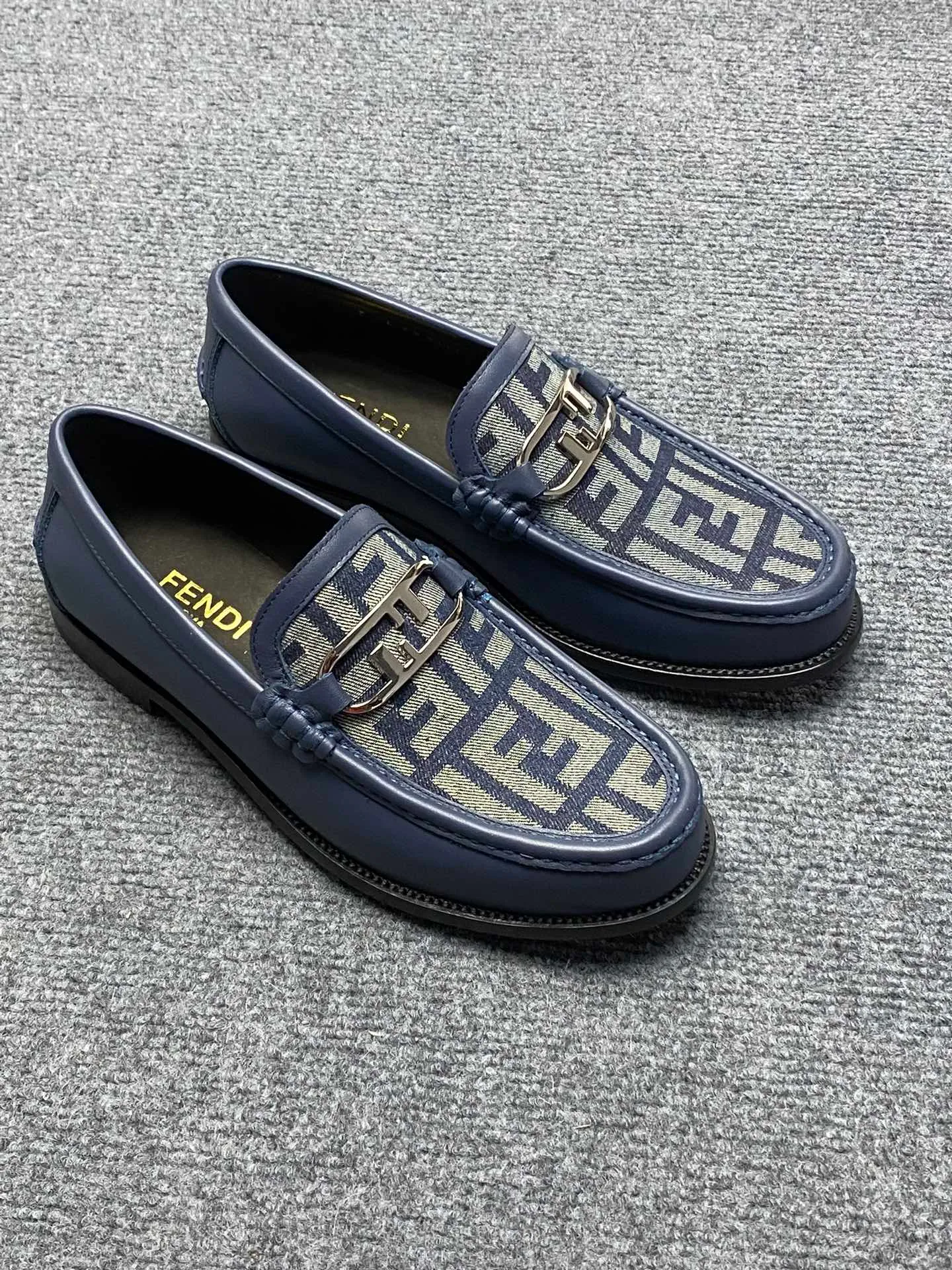 Men's Men's Shoes Men's Men's Shoes 💰900FENDI Fendi Men's Breathable and Comfortable Leather Shoes. Original development. The leather outsole is made of leather. Counters copy one to one. Imported counter cowhide. Imported water dyes cattle. 38 to 44. (45.46. can be ordered. 47.